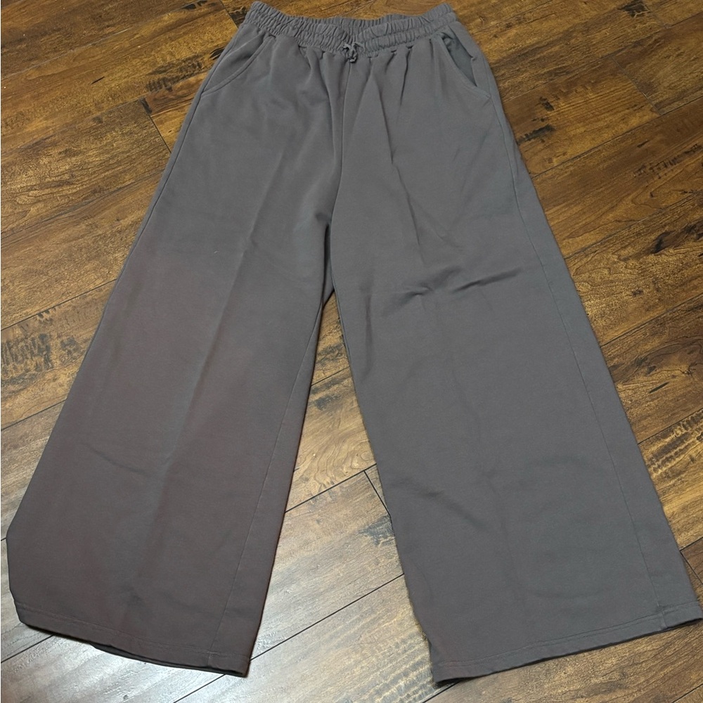 Chic Gray Wide Leg Pants